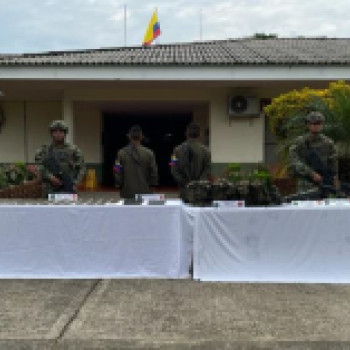 Dos presuntos disidentes se entregaron al Ejército con material de guerra en Putumayo