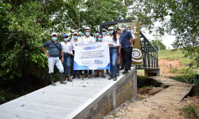 Entregas dos puentes que benefician a 40 familias rurales de Caquetá
